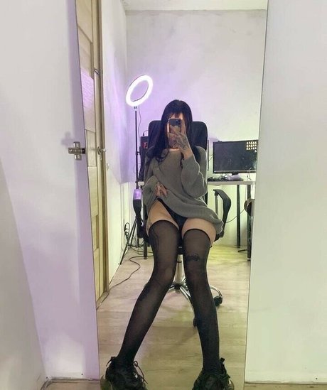 Shitsupact modelo caliente archivo