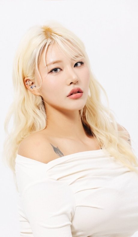 Lee Jaebeol modelo exclusivo imagen