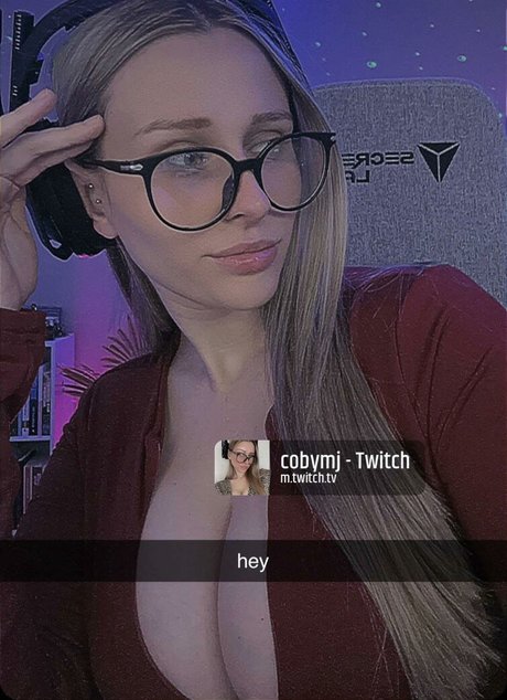 Cobyymj actriz fotos