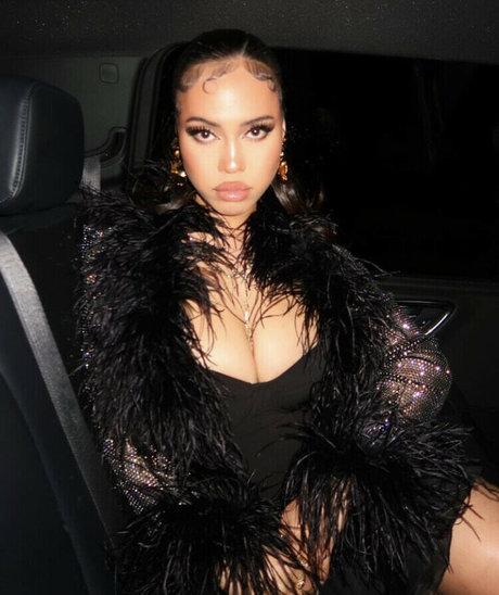 Asia Monet Ray estrella perfecta imagen