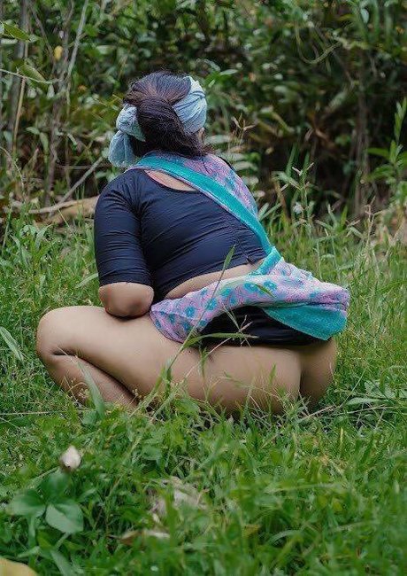 Nila Nambiar hermosa estrella fotos