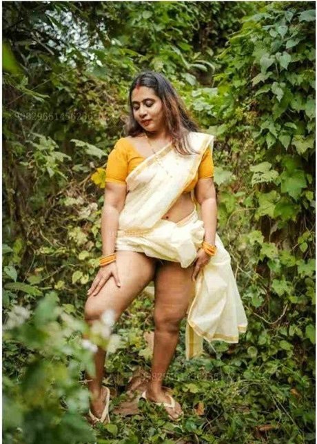 Nila Nambiar estrella porno sexy galería