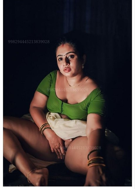 Nila Nambiar linda estrella recopilación