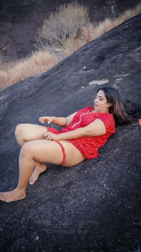 Nila Nambiar linda estrella archivo