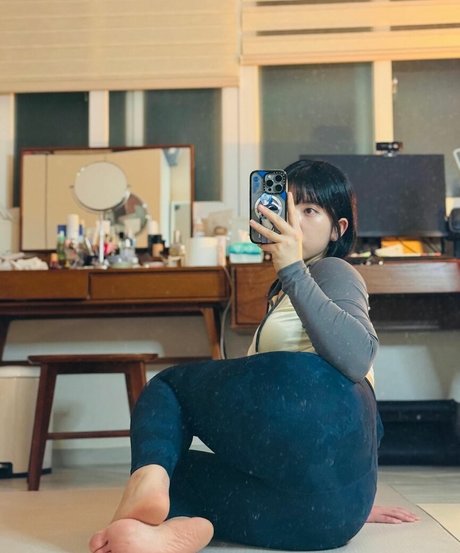 Heeheemoon desnudos de modelos imágenes