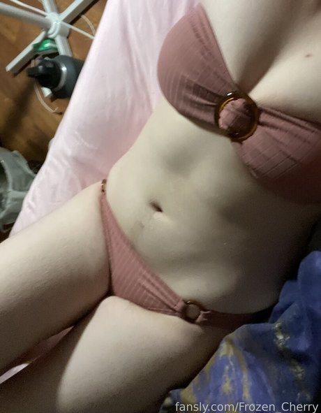 Frozen Cherry actriz xxx foto