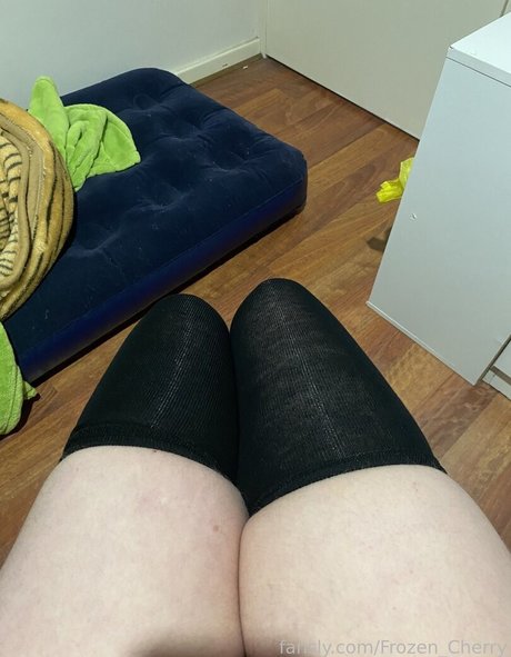 Frozen Cherry modelo perfecto galería