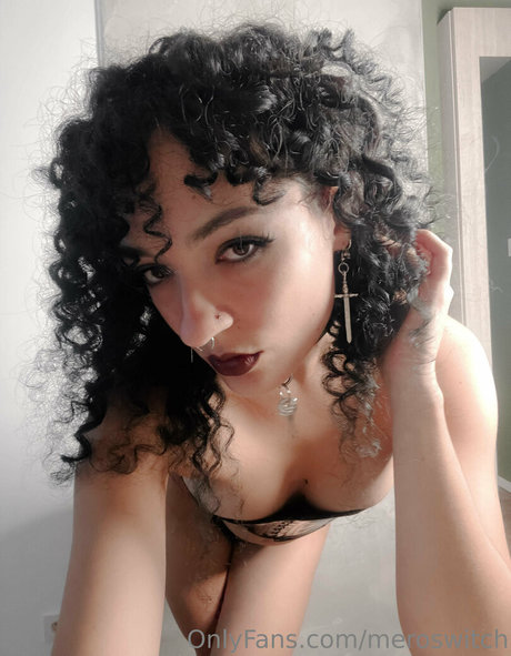 meroswitch modelo atractivo fotos