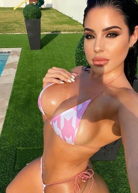 Stephanie Ball actriz erótica galerías