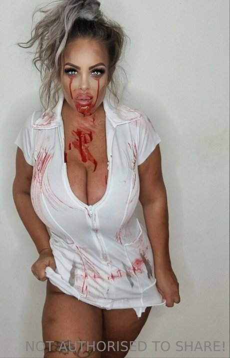 pelirroja tetas grandes onlyfans desnudos de alta definición imágenes