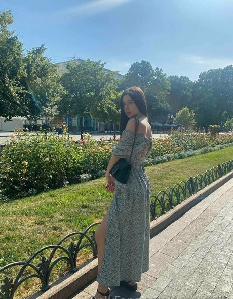 sunnyjully estrella desnuda fotos