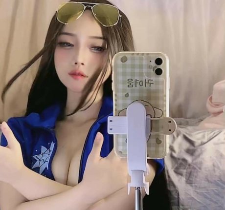 Shelly Portacio bonita modelo foto