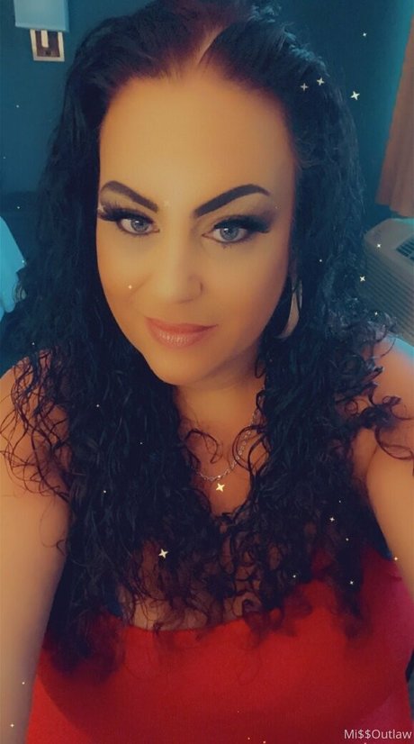 missoutlawakaladyk buen modelo galería