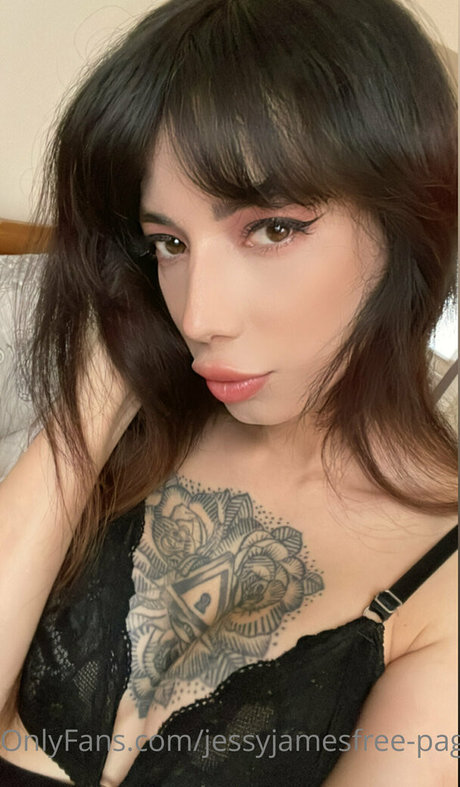jessyjamesfree page modelo desnuda archivo