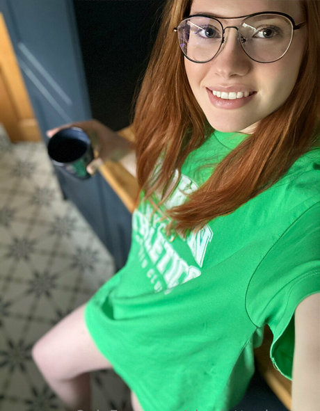 charlotteglowsup bonita modelo imágenes