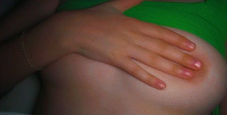 youngluvr modelo caliente imágenes