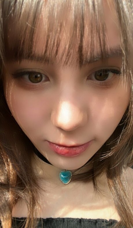 ASMR BlueKatie estrella porno gratis foto