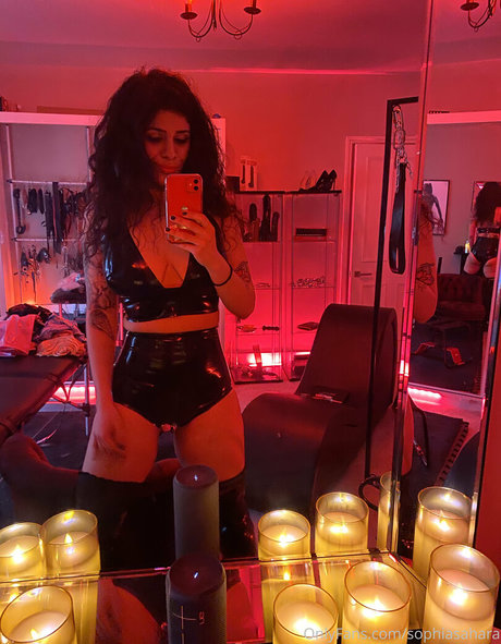 mistresssophiasahara actriz erótica galería