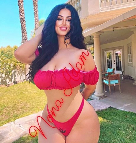 Nona Adams modelo hermosa galería