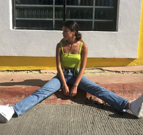 Jalynn Irwin actriz caliente imagen