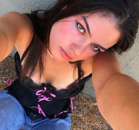 Jalynn Irwin linda estrella foto