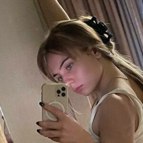 Lola Byrd linda estrella galerías