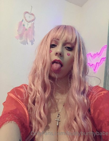 bustybunnybabe arte estrella porno foto