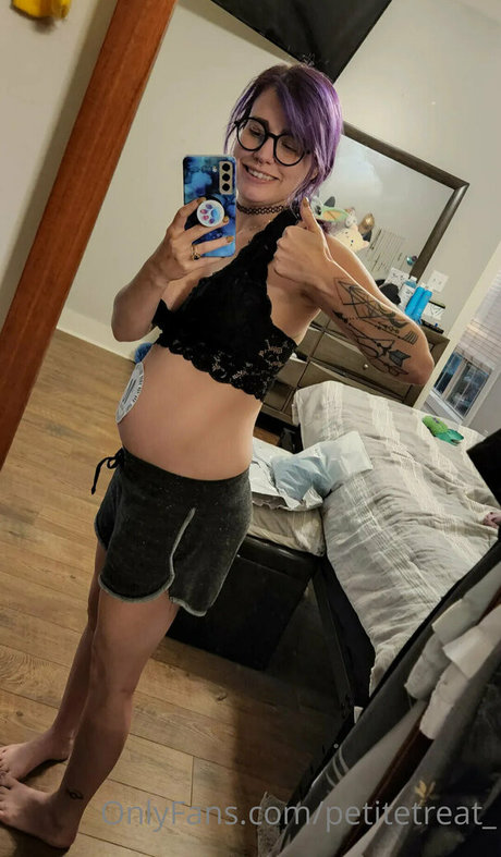 enfermera de tetas grandes onlyfans desnudo erótico foto