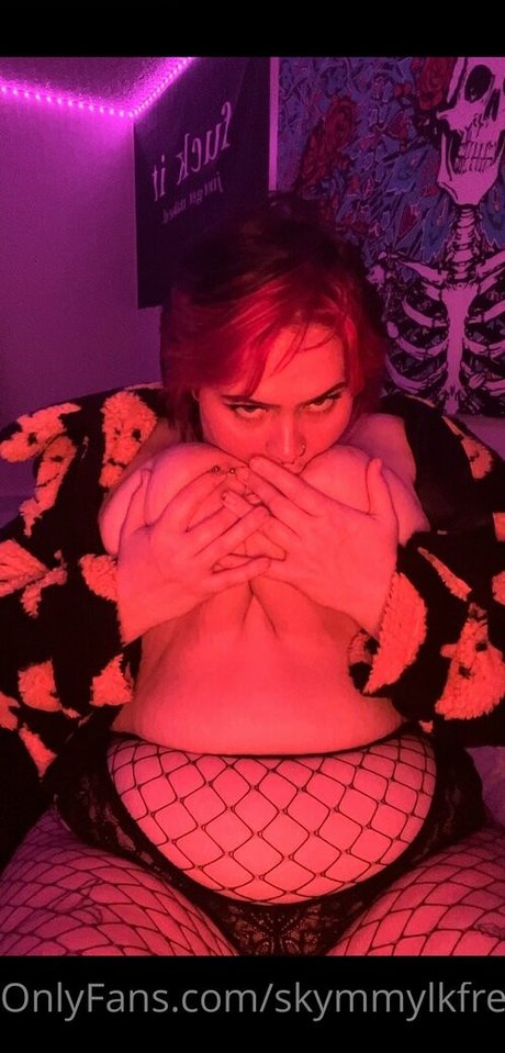 skymmylkfree modelo hermosa fotos