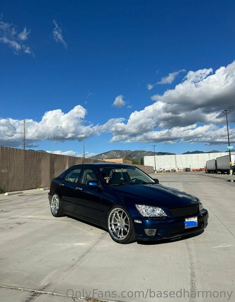 harmonyeva arte modelo foto