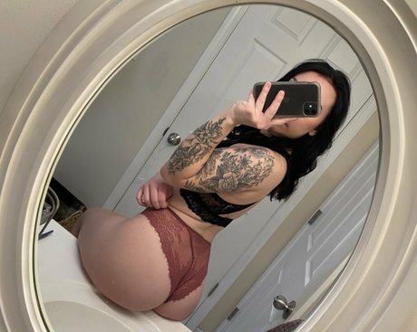 Glizzy McGuire actriz desnuda fotos