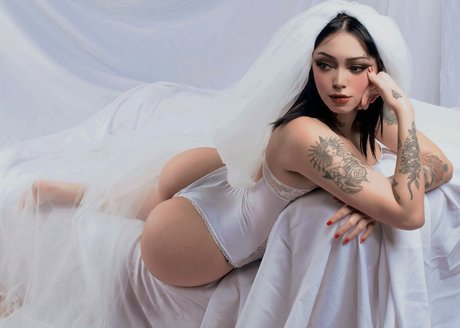 abru shaddix estrella erótica imagen