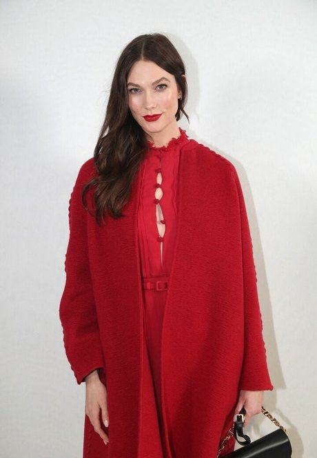 Karlie Kloss modelo exclusivo galerías