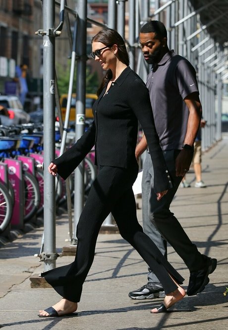 Karlie Kloss estrella porno sexy foto