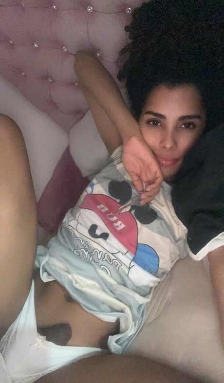 Chloe Chantelle modelo bonita foto