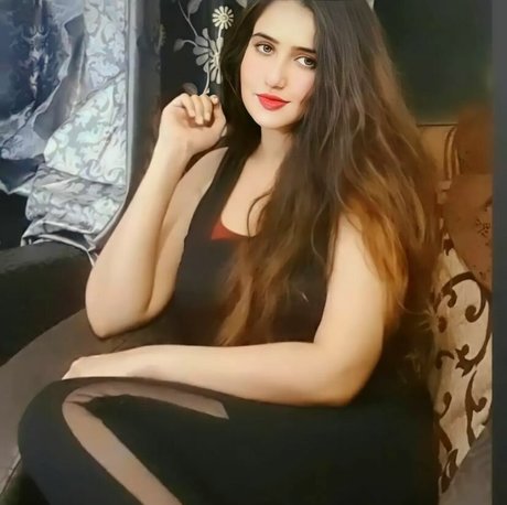 Aniza Hazel desnudos de estrellas porno imagen