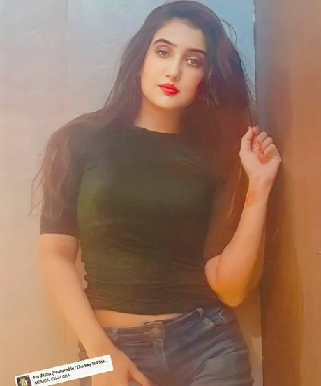 Aniza Hazel estrella porno erótica galerías