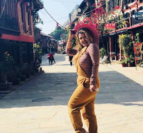 Akankshya Rijal actriz xxx fotos