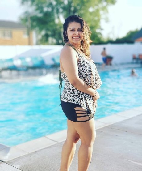 Akankshya Rijal estrella porno perfecta foto