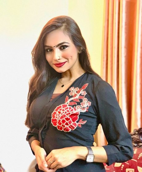 Umme Zamilatun Naima estrella hermosa imágenes