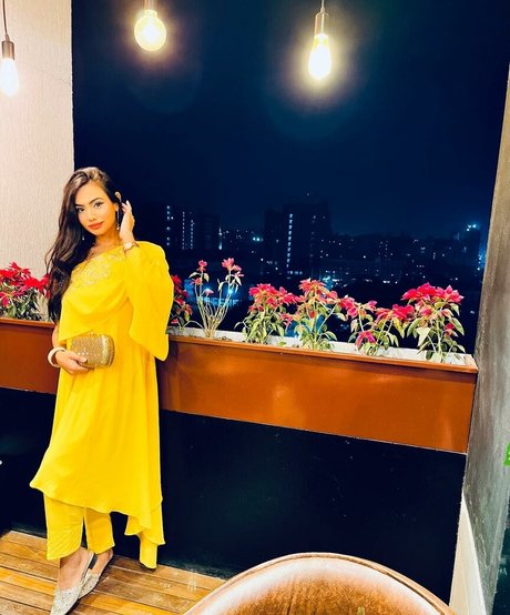 Umme Zamilatun Naima actriz atractiva foto