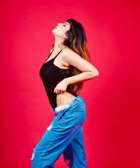 Akshita Dutta modelo xxx fotos