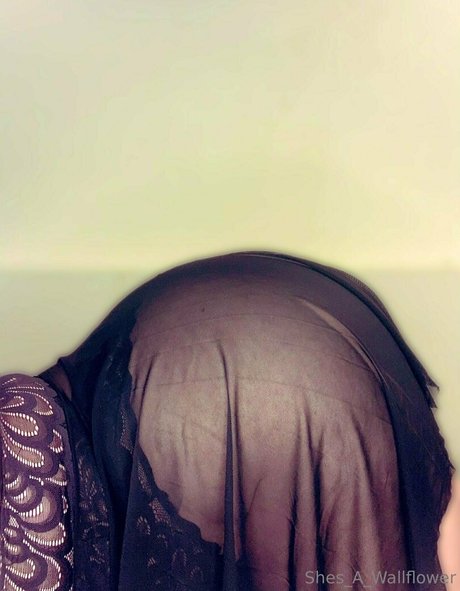 shes a wallflower estrella porno hermosa imagen