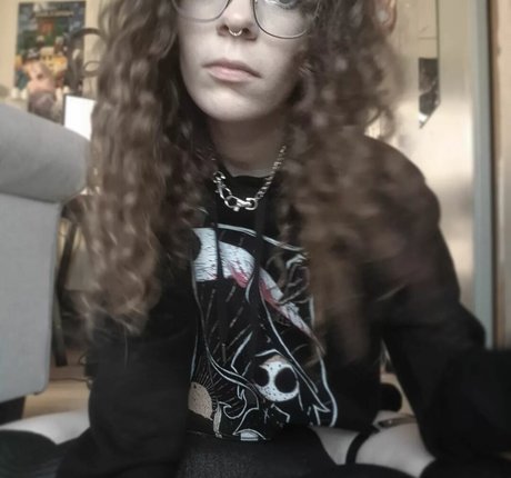 Porcelain Ghoul estrella de alta calidad foto