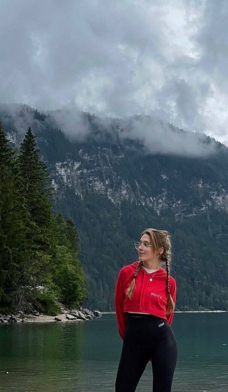 abby roseee modelo desnuda imagen