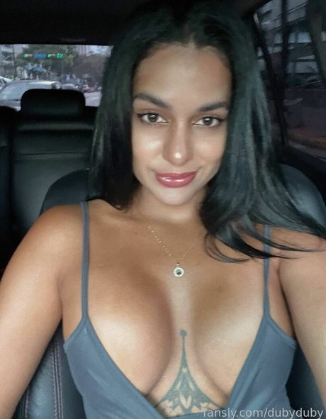 dubyduby modelo superior imagen