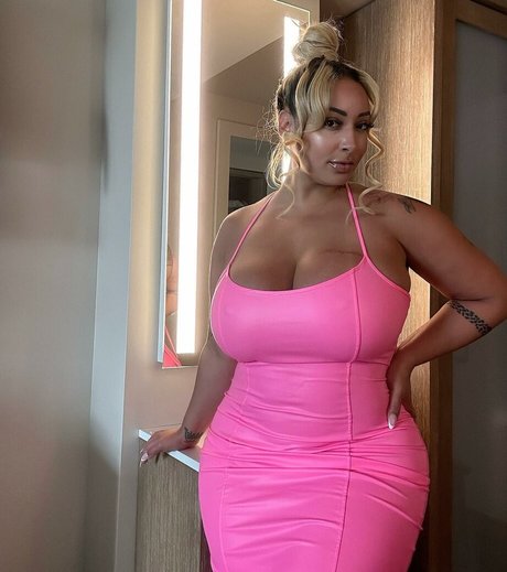 Tylea actriz xxx galerías