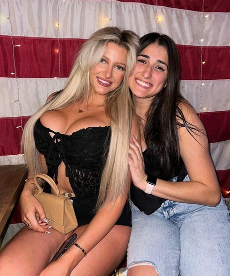 Carly Hart estrella porno caliente recopilación