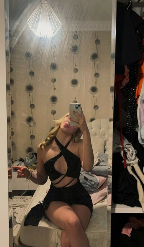 Beril ahin modelo porno foto