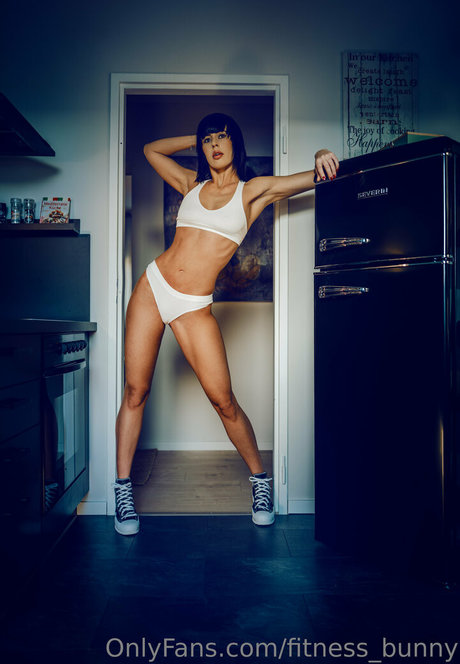 fitness bunny modelo hermosa imágenes